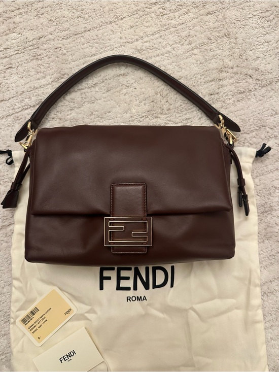 Fendi Handbags - NWT Fendi Mamma Baguette Medium in Mahogany Brown